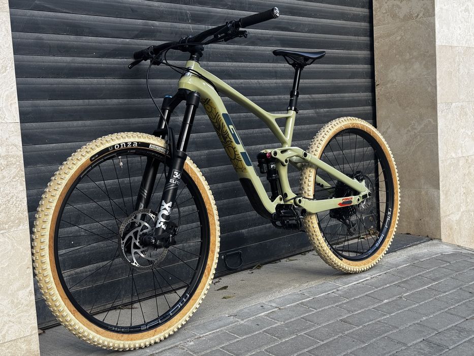 Ендуро велосипед GT Force Carbon Expert 27.5