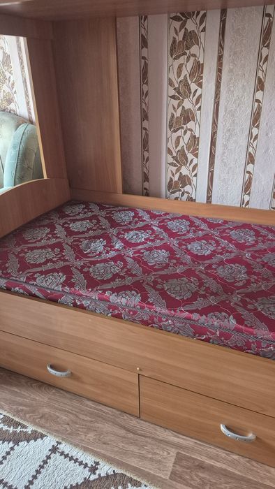 Кровать двухярусная