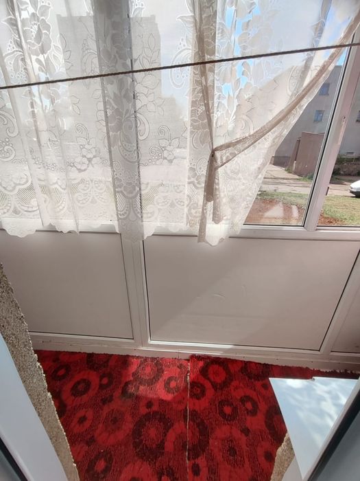 Продам 2 х комн . 4 -5 ,1 этаж.