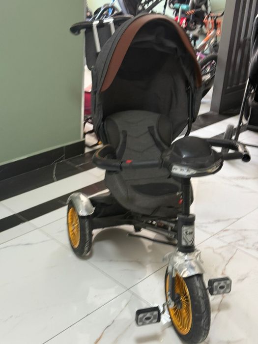 Трёхколёсный велосипед  серый