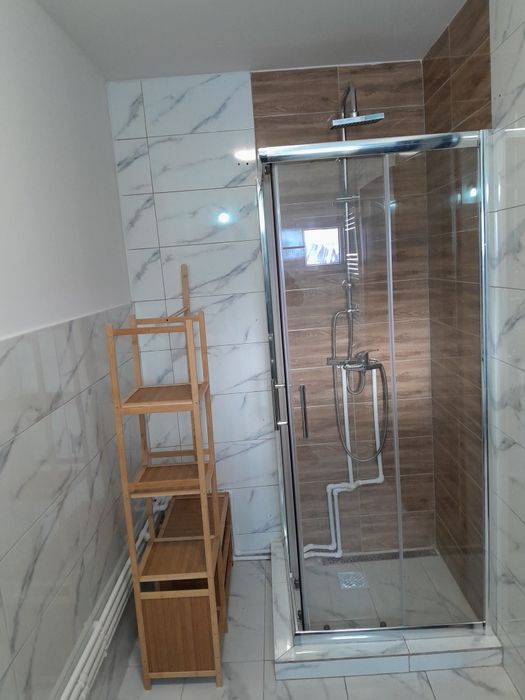 Casă de închiriat