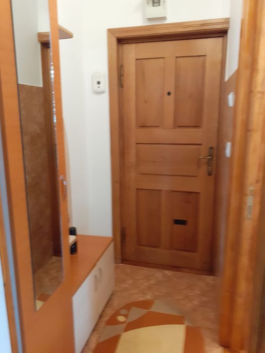 Închiriez garsonieră