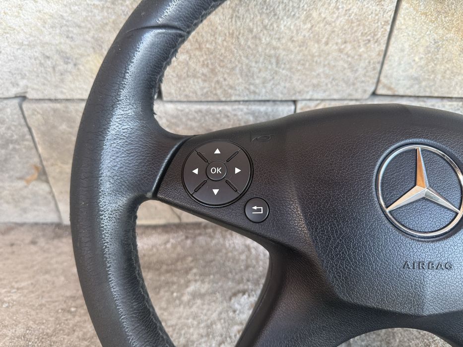 Волан за Mercedes W204 07-11