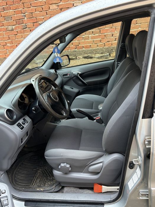 Toyota RAV4 2.0 Benzină 4x4