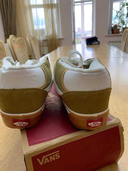 продам кроссовки VANS 44 размер, возможно обмен