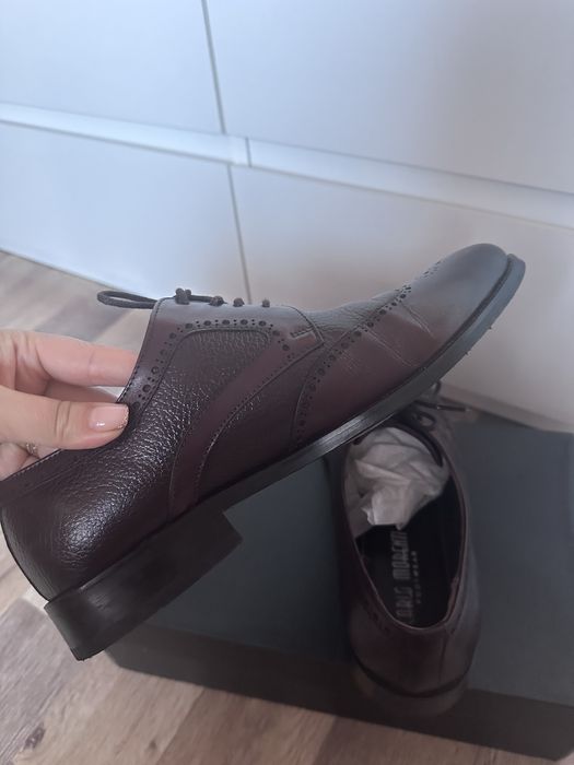 Pantofi eleganți bărbați