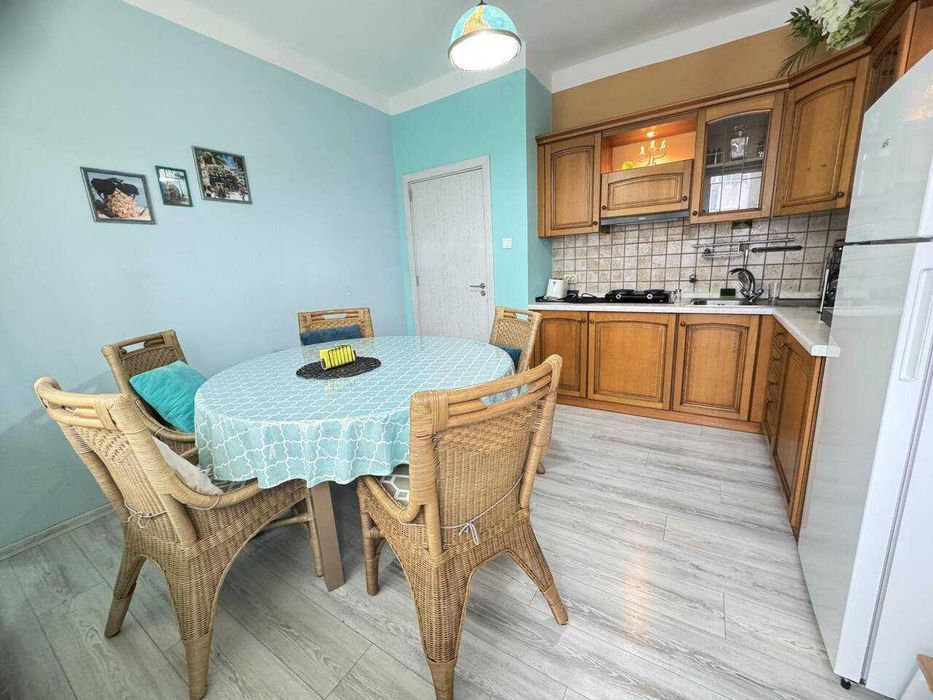 Апартамент до Славейковото пазарче! С две спални!