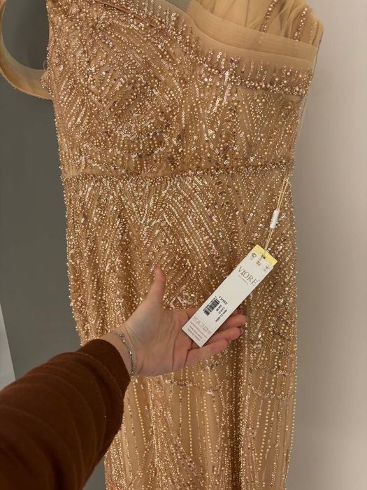 Rochie nouă de vânzare