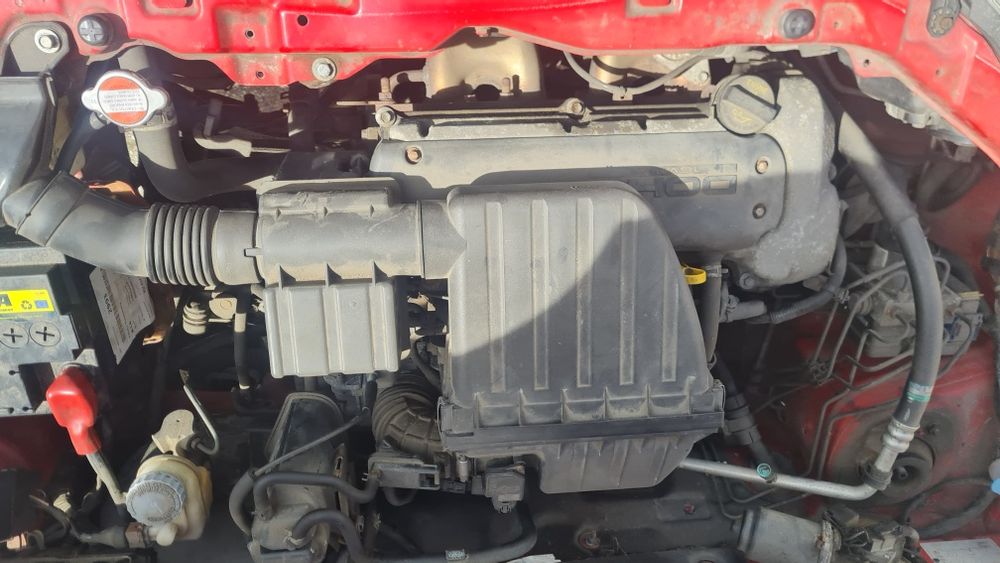 Cutie viteze subaru justy 4 × 4