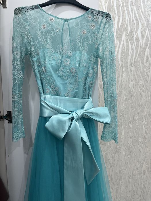 Вечерное пышное платье