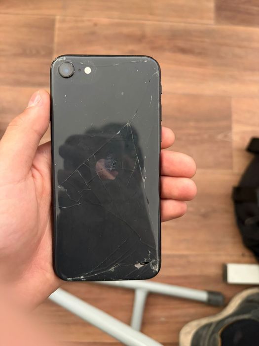 I phone se3 2022года