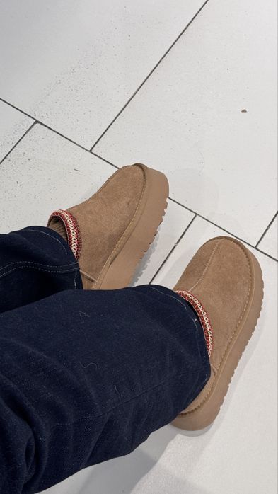 Продам новые угги