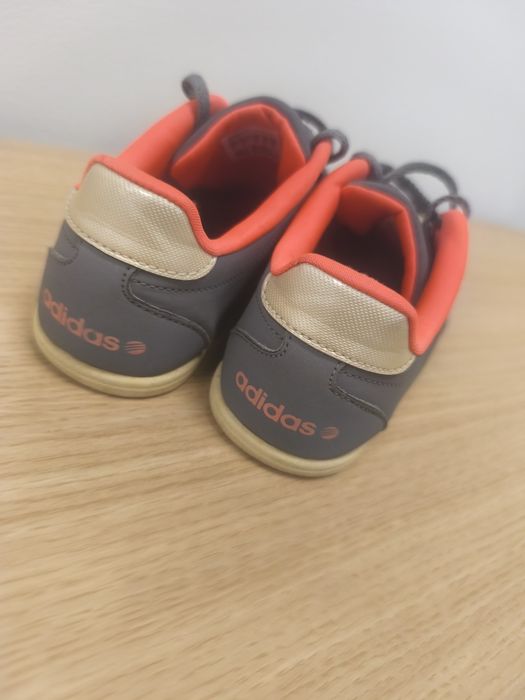 Adidas Neo 36 (22cm)