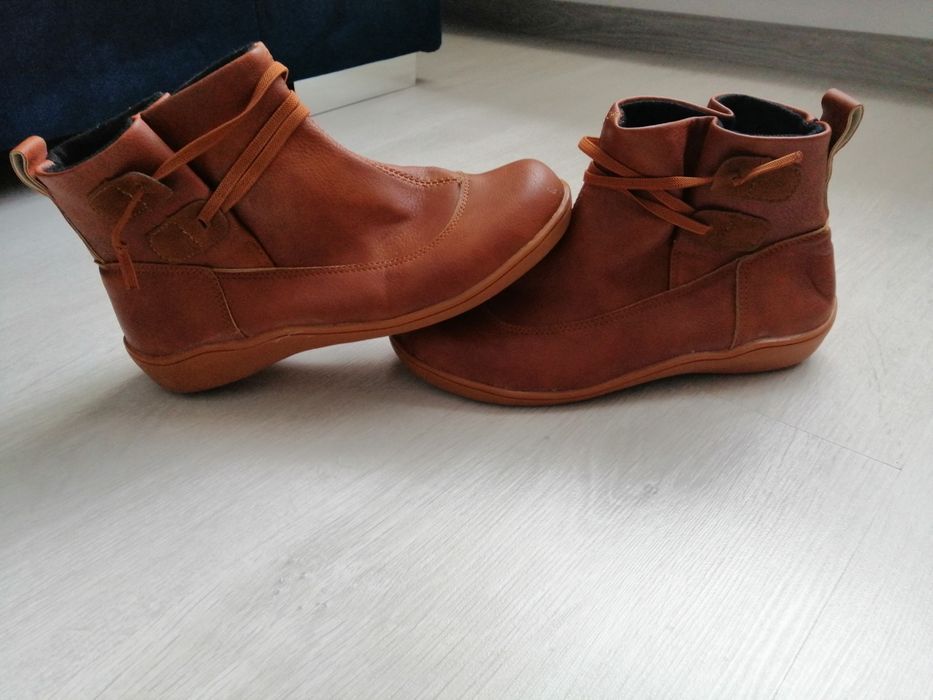 Vând mocasini dama piele naturala mărimea 37