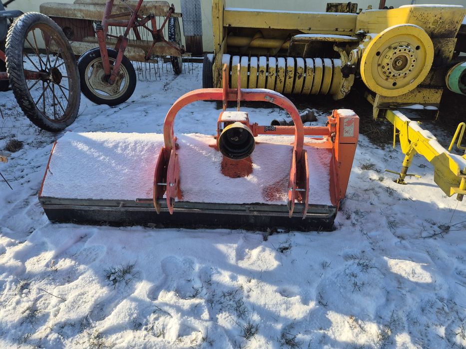 Tocător de resturi vegetale