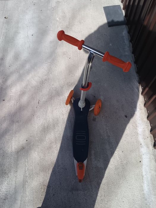 Trotineta 3 roti aproape noua pt copil 3-9 ani