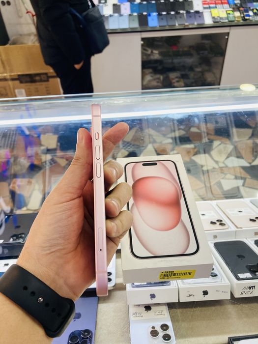 iPhone 15  128 gb pink ideal