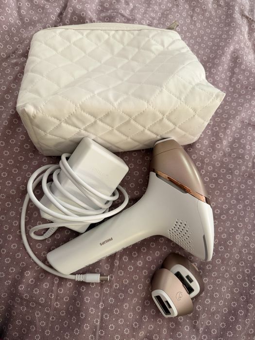 Фотоепилатор Philips BRI955