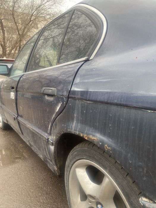 Продам бмв 520 е34