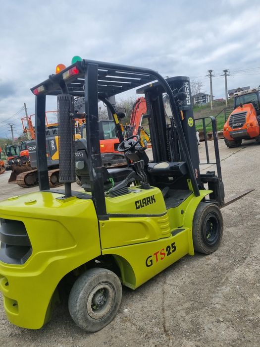 Motostivuitor Clark 25 Gts.