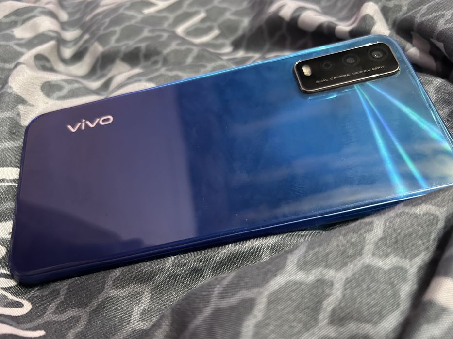 продам телефон vivo y12s