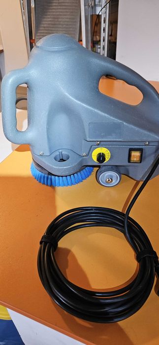 Vand monoperie profesionala Karcher BD 17/5 C
