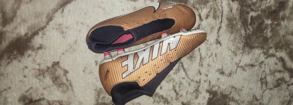 Бутонки Найк,малък номер