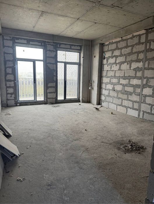 5 комнатная квартира 150м² в Skyline Towers коробка и паркинг