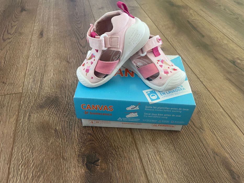 Сандали за прохождане Biomecanics