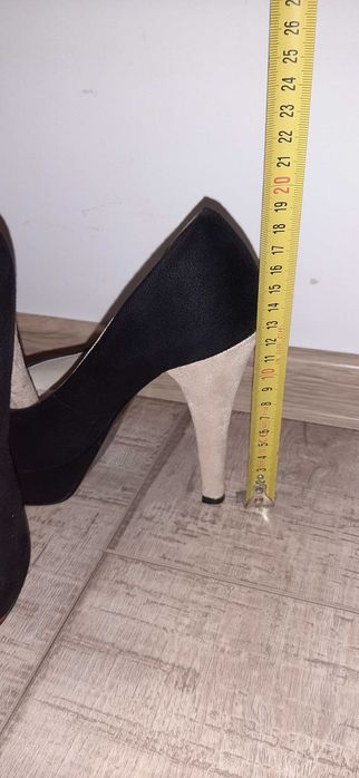 Vand pantofi catifea