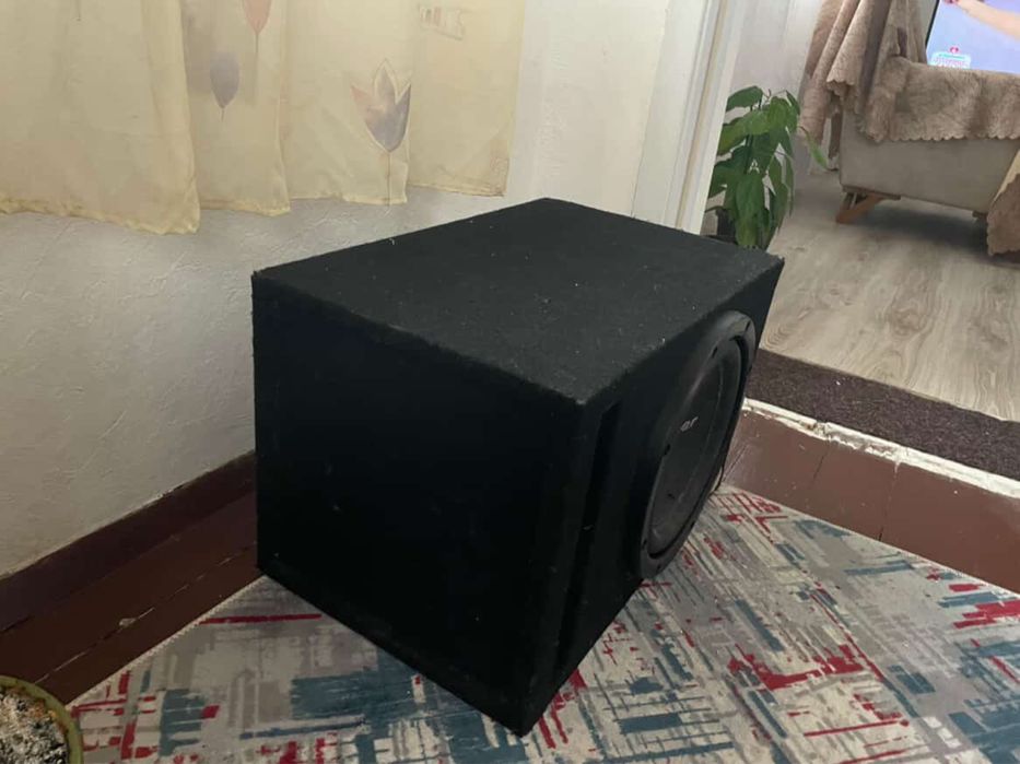 Оригинална бас каса Pioneer + усилвател Magnat 1100W