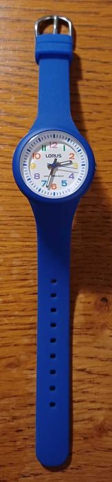 Ceas Lorus Y121-X132, curea silicon, rezistent apa 10 bar 100m