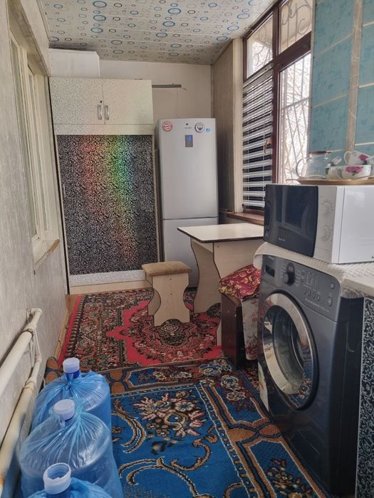 Навоий шахрида 2 хонали Уй сотилади манзил: Низомий 2