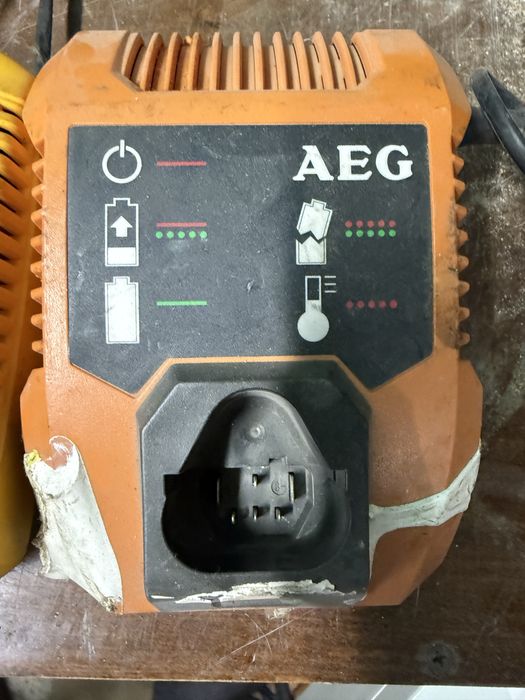 Зарядно винтоверт