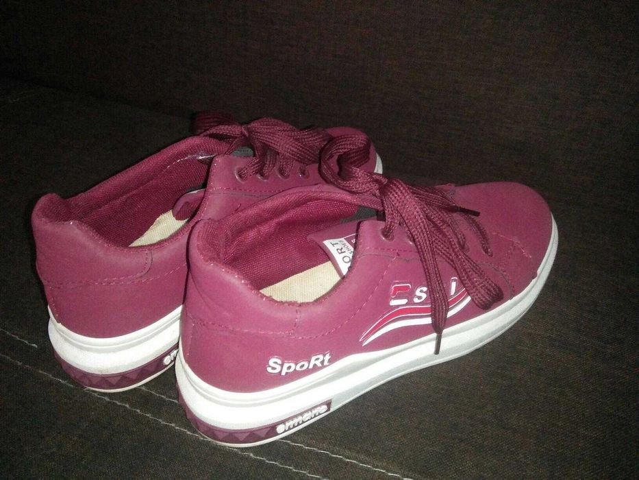 Продам кеды на летний сезон.