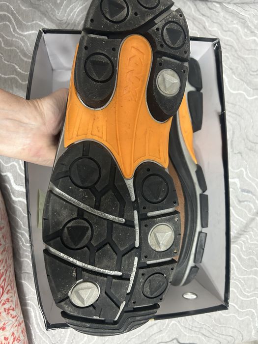 Специальная обувь . Италия