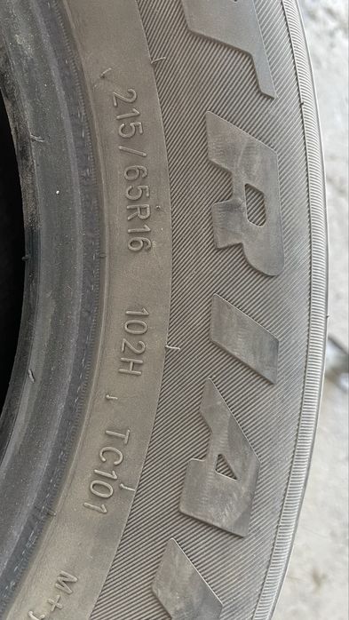 Шины летние (215/65R16)
