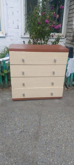 Продам срочно комод