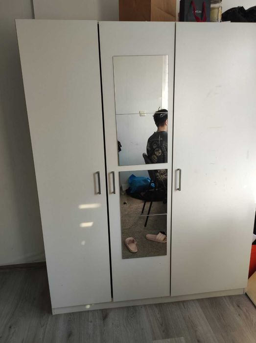 Комплект мебели IKEA Спешна разпродажба на символична цена! столове легло гардероб етажерки шкафче маса рафтове