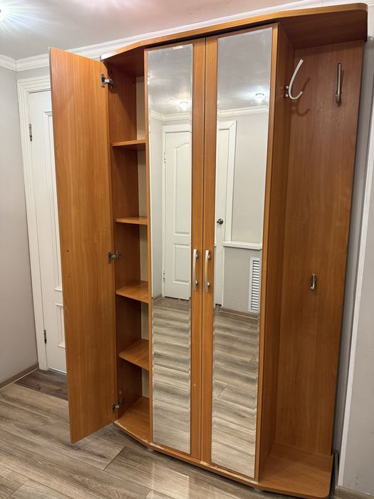 Продам прихожую