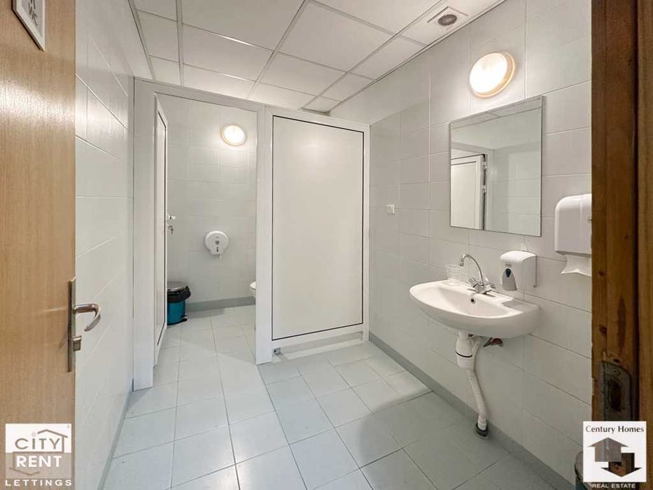 Дава се под наем Офис в Велико Търново, Център - 230 кв.м за 1230 € - Снимка #9