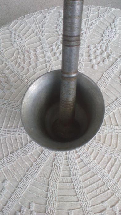 Голям алуминиев хаван с 4укало