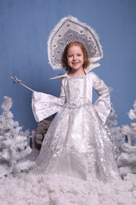 Головной убор Снегурочки.