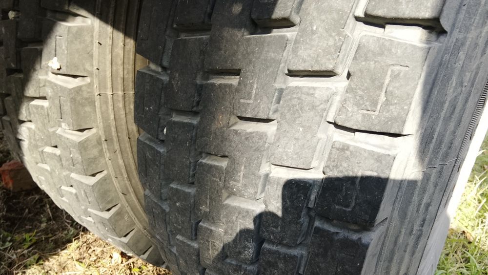 Шины грузовые 295/80/22,5