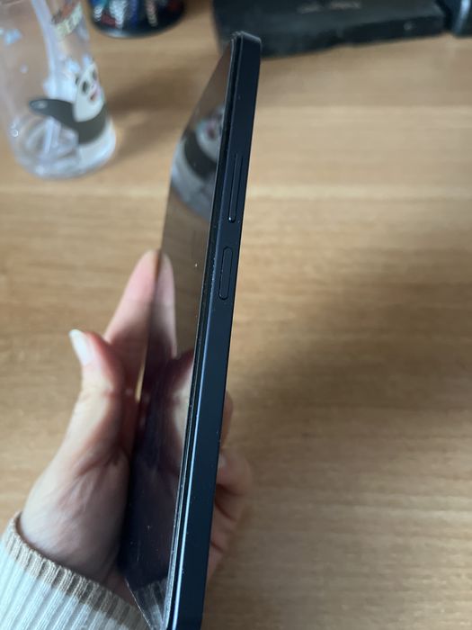 Продам смартфон vivo Y19s