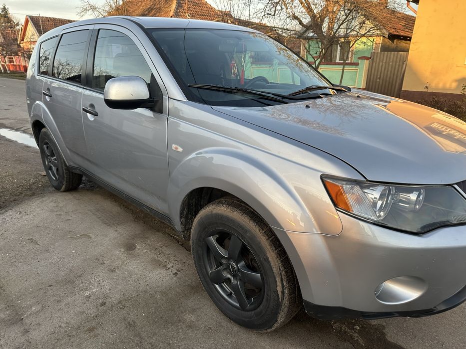 Mitsubishi outlander