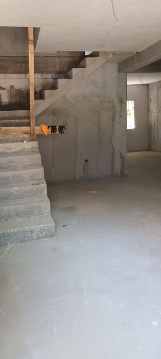 Persoană fizică două vile individuale vânzare kamsas p+1 etaj