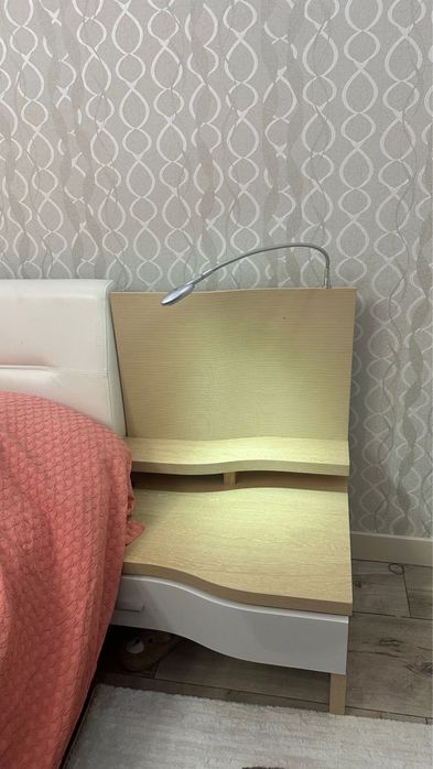 Продается спальный гарнитур