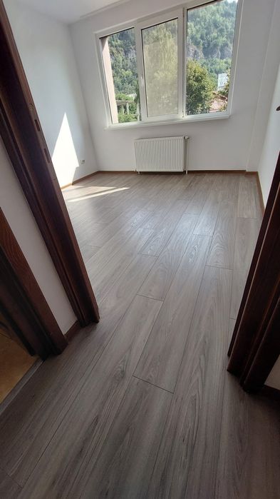 Închiriez apartament 2 camere etajul 3