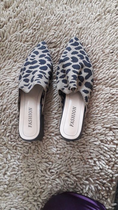 Продам ботинки новые